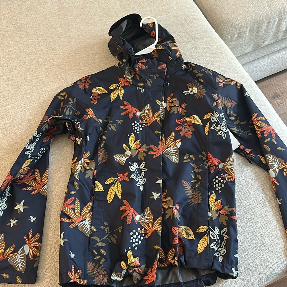 North face fall wind breaker